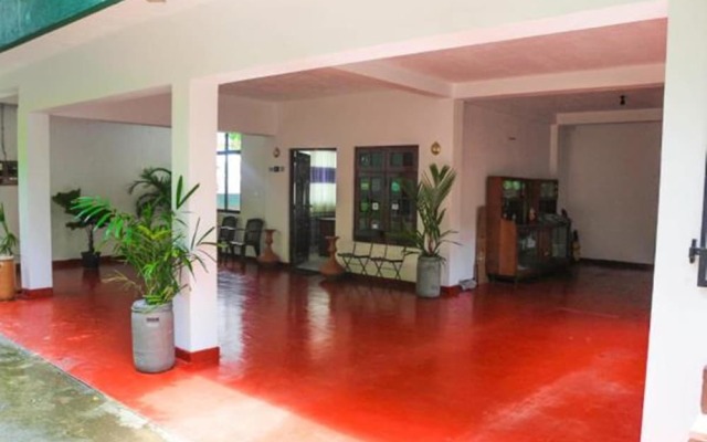 Yoho Travellers Residence