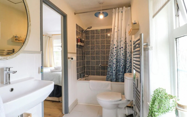 Periwinkle Cottage