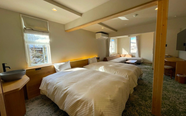 Little Grebe – Guest Rooms – Chino