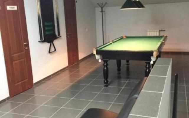 На Майском 27