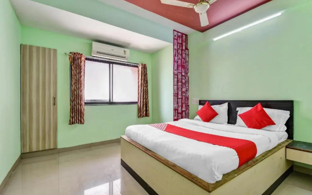 Hotel Samarth Lodge by OYO Rooms