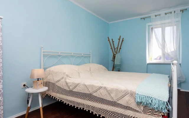 Adorable Holiday Home Located Near the Beach