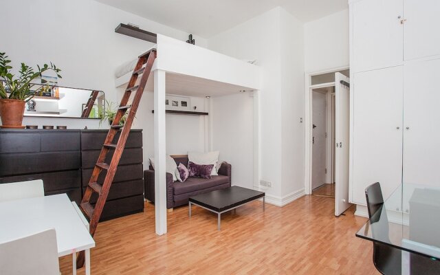 Central Spacious Studio Near Kensington Gardens