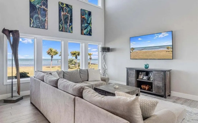 Tranquil Waters 8 Bedroom Home