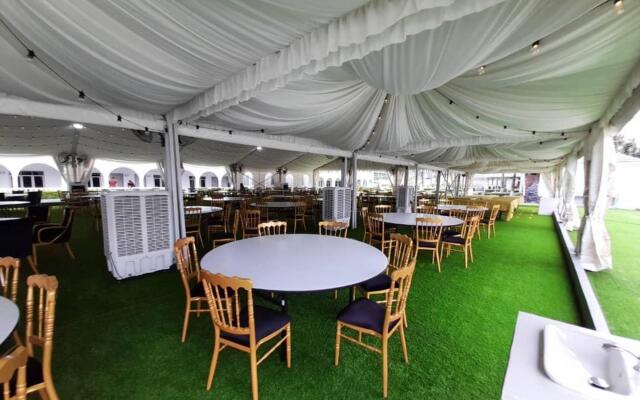 La Comme Country Resort