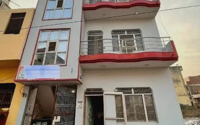 Oyo Flagship 808003 Hotel Bhavya Inn