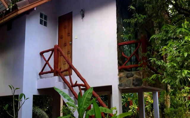 Tree Top River Huts
