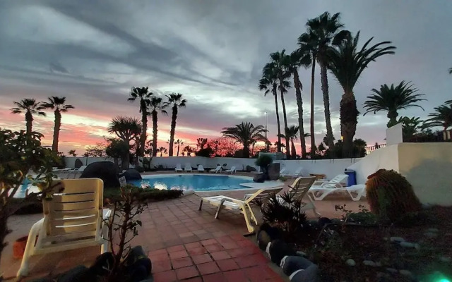2 bed Apartment That Steps out on to the Pool