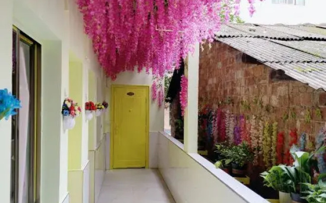 Hongliang Homestay (Jingdezhen Taoxichuan 1 Branch)