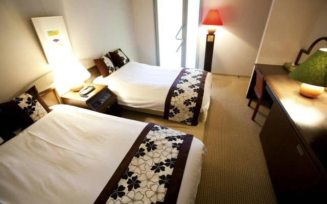 Northern Arc Resort Hotel