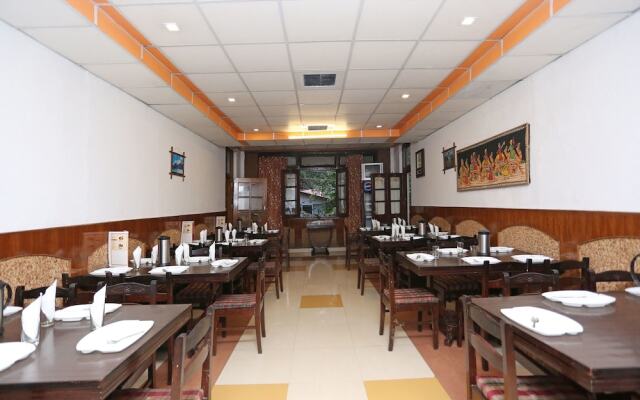 OYO Flagship 161 Highcourt Nainital