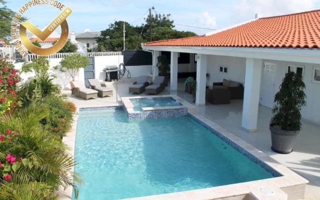 Palm Beach 34 Suitable for 8 Persons 4 Bedrooms 4 Bathrooms
