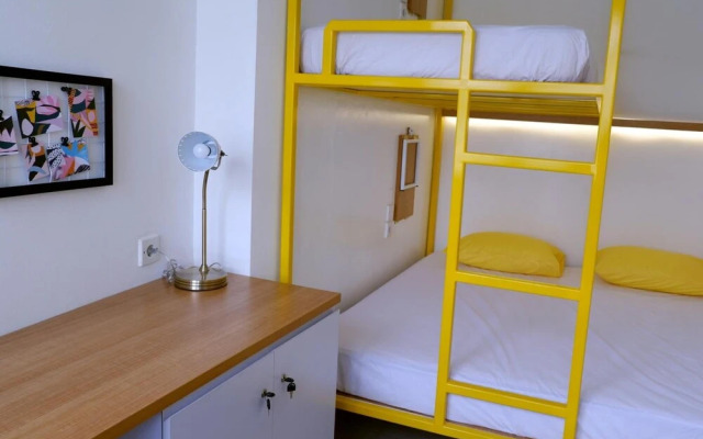 Caricia Hostel