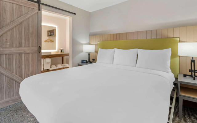 Country Inn & Suites by Radisson, Vallejo Napa Valley, CA