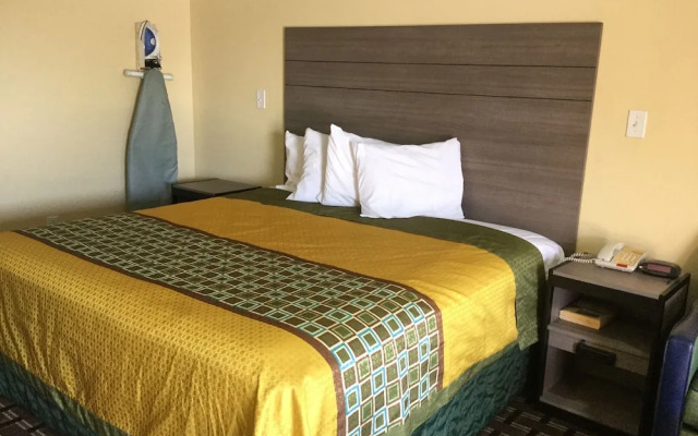 Luxury Inn and Suites Seaworld Lackland