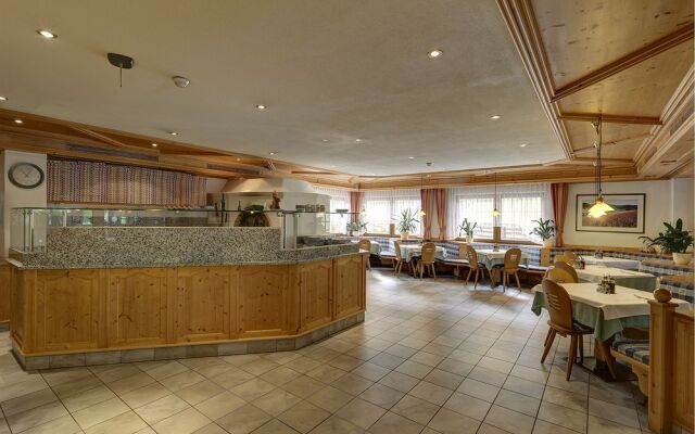 Ahrner Wirt Apartments