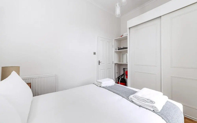 Period Flat in Islington With Modern Charm