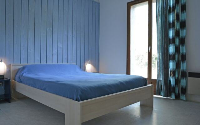 Spacious Holiday Home near River in Le Boulou