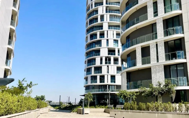 Upmarket unit at Ellipse waterfall country estate