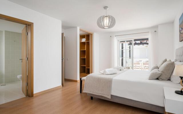 Sunlit Cabanas de Tavira Apartment by Ideal Homes