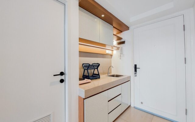 Modern And Comfort Look Studio Kingland Avenue Apartment