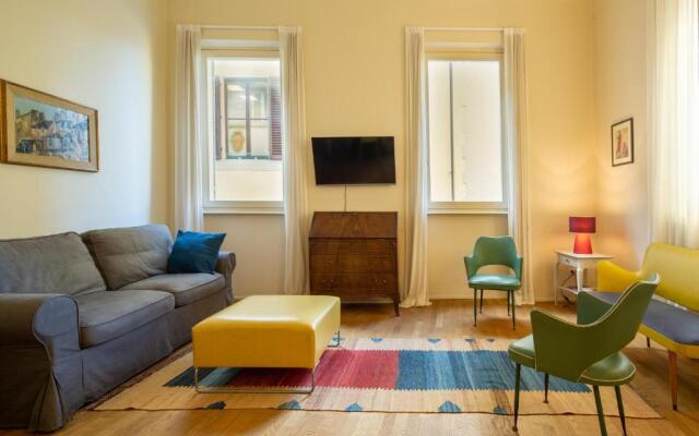 Uffizi Prestige by Mmega