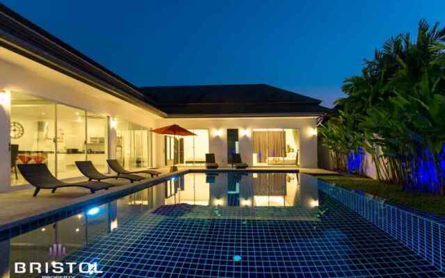 Kamala Contemporary 3 Bedrooms Pool Villa