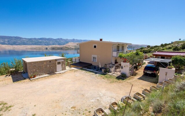Nice Apartment in Bosana With Wifi and 1 Bedrooms