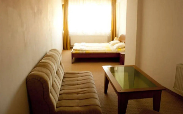 Korina Sky Hotel