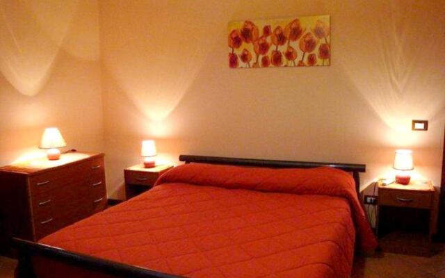 One bedroom appartement with furnished balcony and wifi at Nicolosi