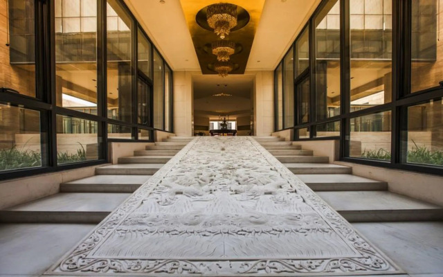 Imperial Palace Hotel