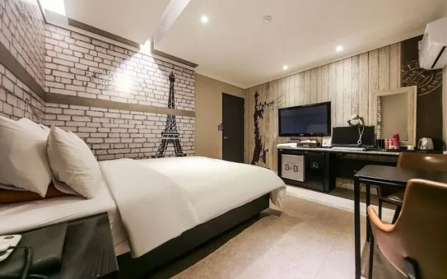 Pohang Yeongildae B and B Hotel