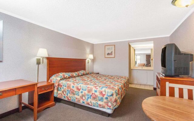 Knights Inn Toledo West