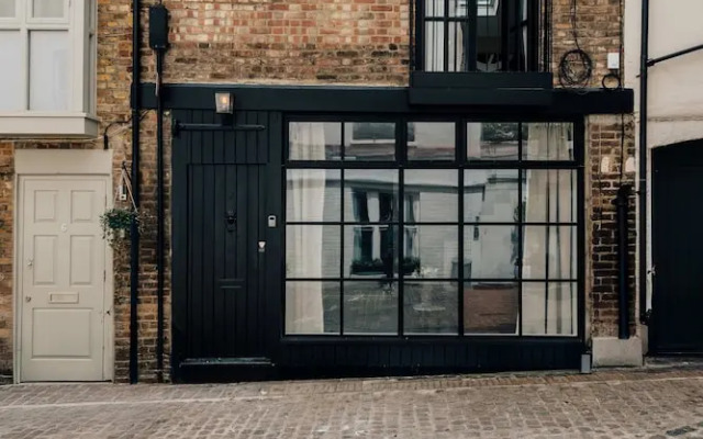 The Primrose Mews in Greater London