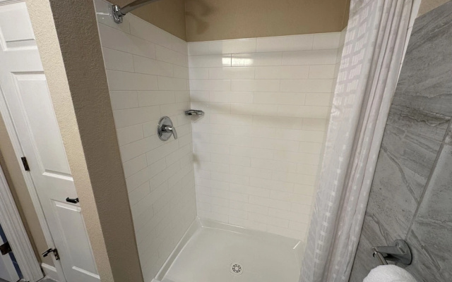 B&J Hotels