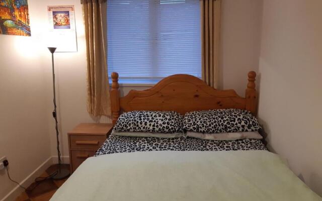 Comfortable double bedroom lovely bungalow