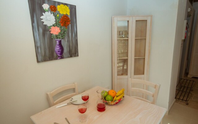 Thyone Studio Cottage