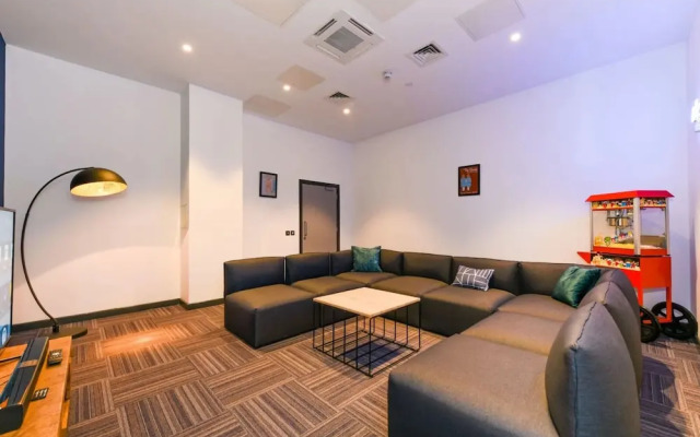 Student Only Swanston House