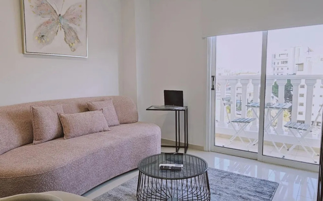 104 NIC - 402 Stay Cosmo City Suite