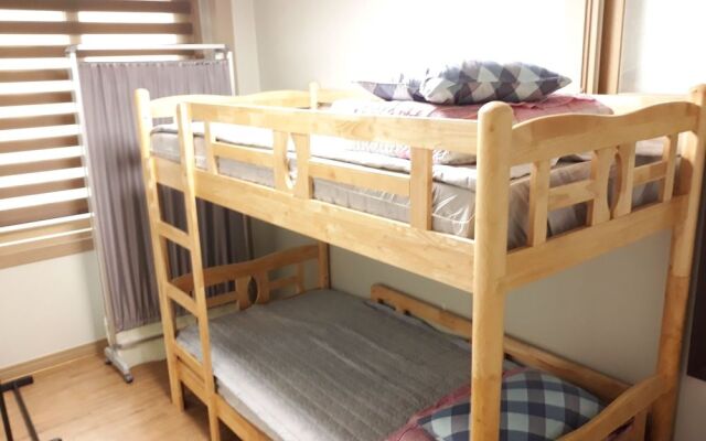 Work Life Balance Guesthouse Busan Station - Hostel
