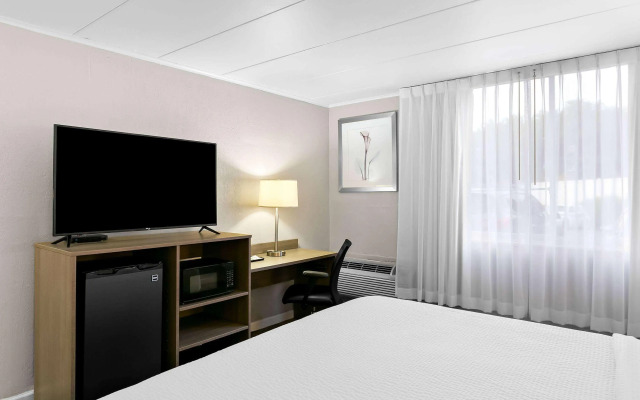 Travelodge by Wyndham Aberdeen