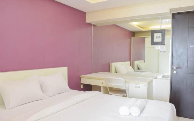 Homey and Simply Studio Room at Kebagusan City Apartment