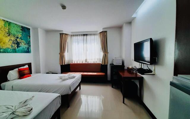 City Plaza Nana Hotel (SHA Extra Plus)