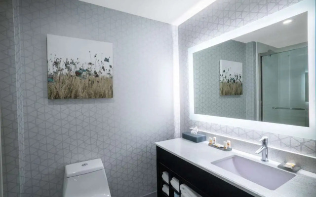 La Quinta Inn & Suites by Wyndham West Memphis