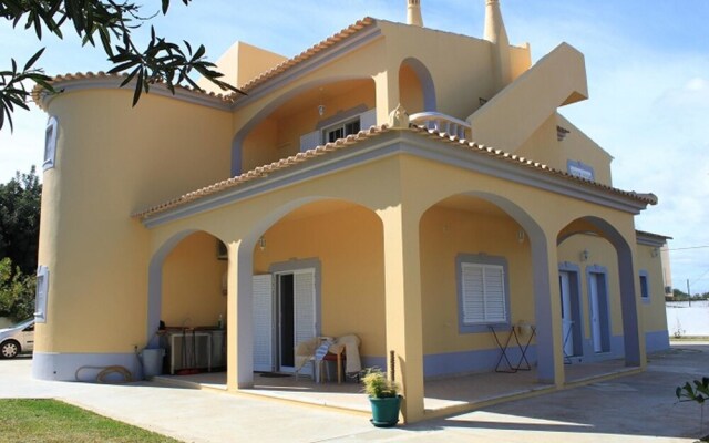 House With 3 Bedrooms in Moncarapacho, With Wonderful sea View, Enclos