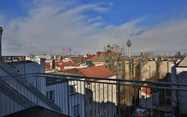 Sunny Penthouse with Terrace. Great View! DG2