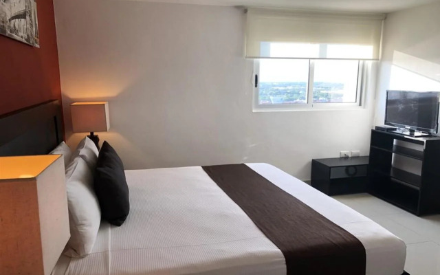 Suites Malecon Cancun