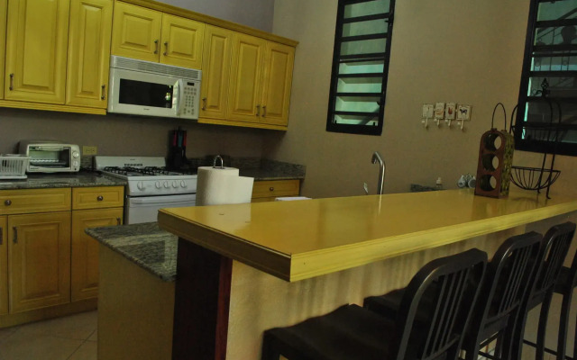 Gayac Residences