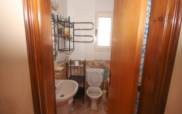 2 Bedroom House near Tombs of the Kings