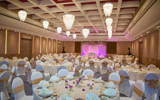 Downtown Rotana Hotel